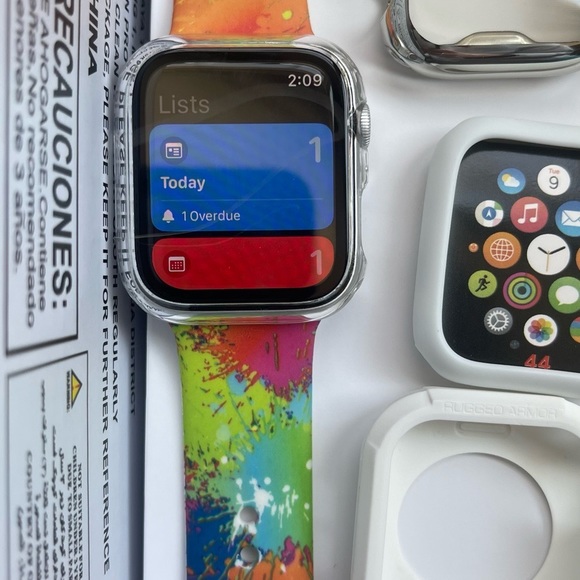 *NEW CONDITION* Apple Watch 5 Series with cellular service capabilities and GPS - Picture 3 of 9